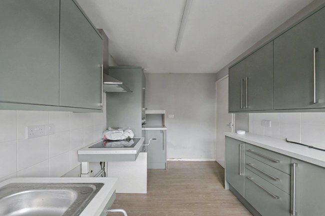 14 Saxon Close, Clanfield, Waterlooville, PO8 0JT 8