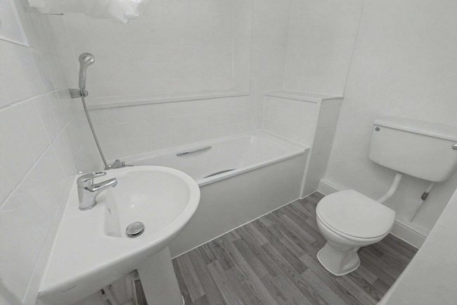 Flat A, 46 Chesterton Road, Notting Hill, London W10 6ER 4