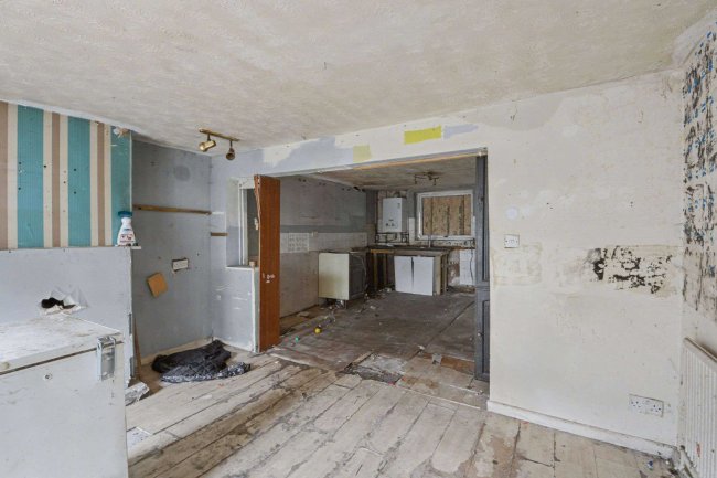 12 Maria Street, Harwich, Essex, CO12 3HT 10