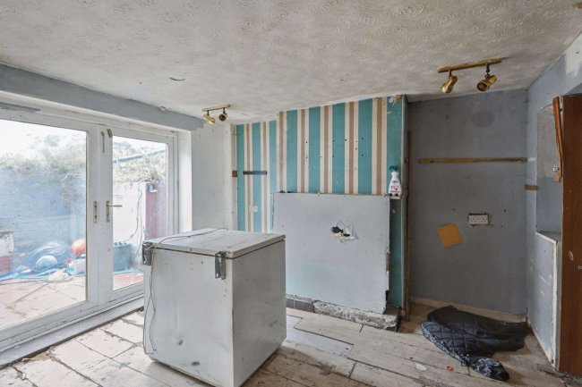 12 Maria Street, Harwich, Essex, CO12 3HT 10