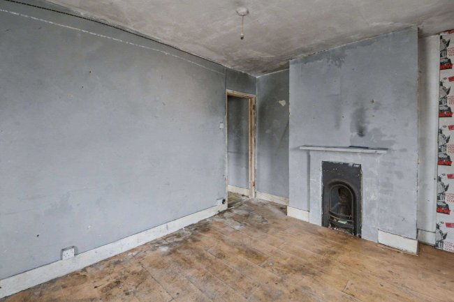 12 Maria Street, Harwich, Essex, CO12 3HT 10