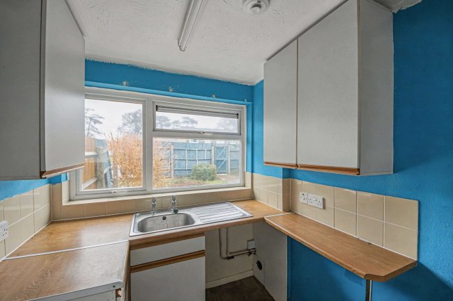 2 The Firs, Chippenham, Wiltshire, SN14 0PG 9