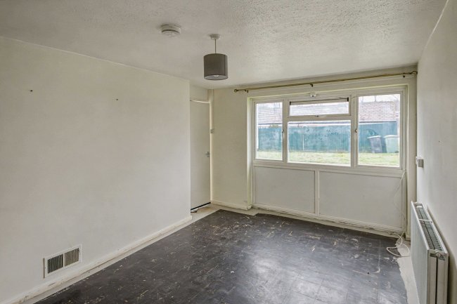 2 The Firs, Chippenham, Wiltshire, SN14 0PG 9