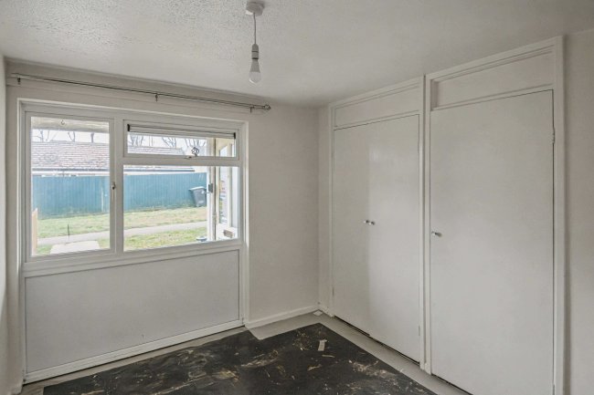 2 The Firs, Chippenham, Wiltshire, SN14 0PG 9