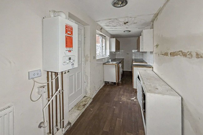 90 Oxford Road, Hartlepool, TS25 5SA 6