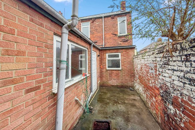 90 Oxford Road, Hartlepool, TS25 5SA 6