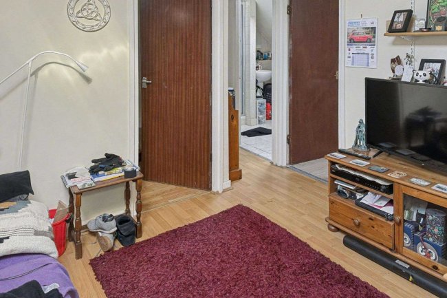 37 Carlyle Road, Birmingham B16 9BH 7