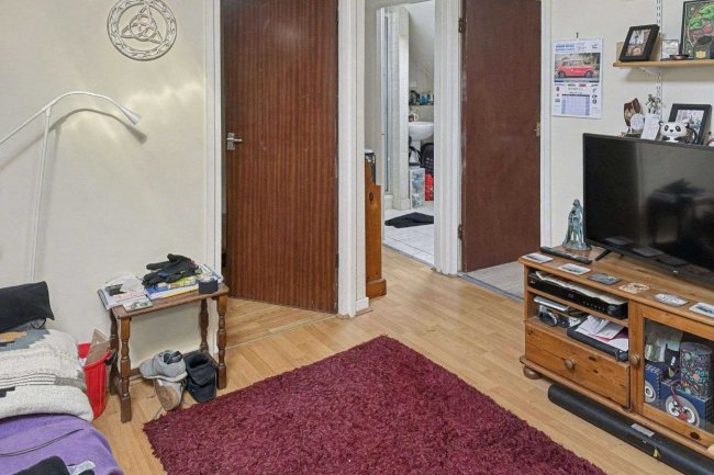 37 Carlyle Road, Birmingham B16 9BH 7