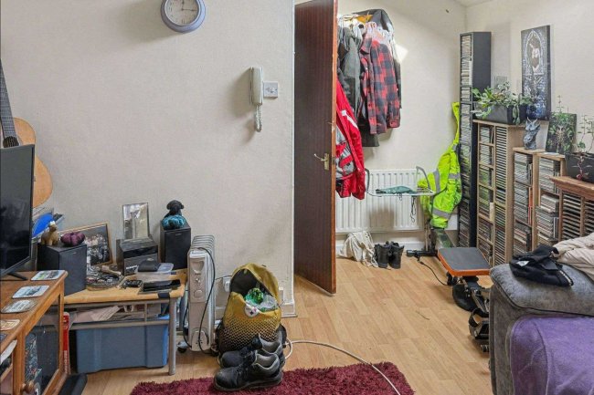 37 Carlyle Road, Birmingham B16 9BH 7