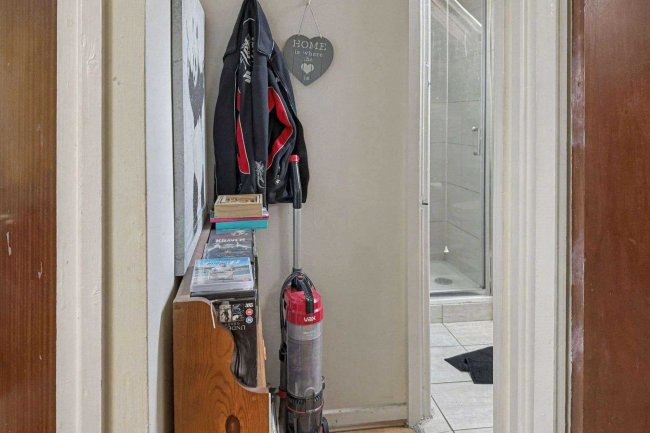 37 Carlyle Road, Birmingham B16 9BH 7