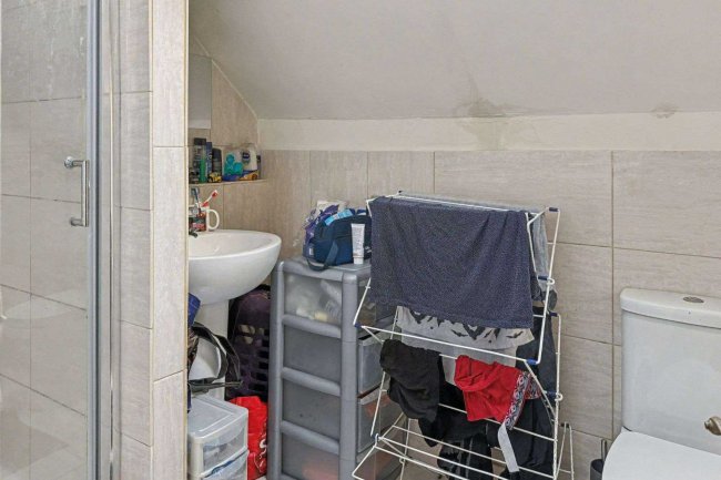 37 Carlyle Road, Birmingham B16 9BH 7