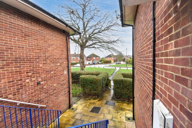 Flat 6a Westmead, Windsor, SL4 3NL 9