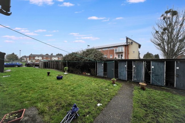 Flat 1 Jutland House, Dedworth Road, Windsor SL4 5BE 4