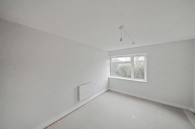 Flat 1 Jutland House, Dedworth Road, Windsor SL4 5BE 4