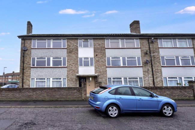 Flat 1 Jutland House, Dedworth Road, Windsor SL4 5BE 4