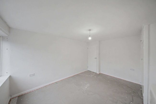Flat 1 Jutland House, Dedworth Road, Windsor SL4 5BE 4