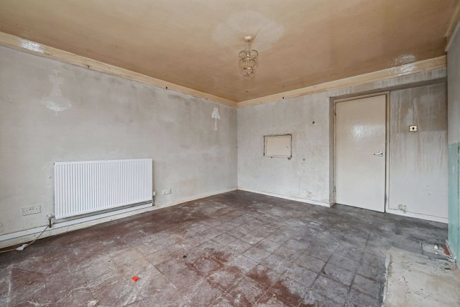 31 Garth Square, Bracknell, RG42 2HA 10