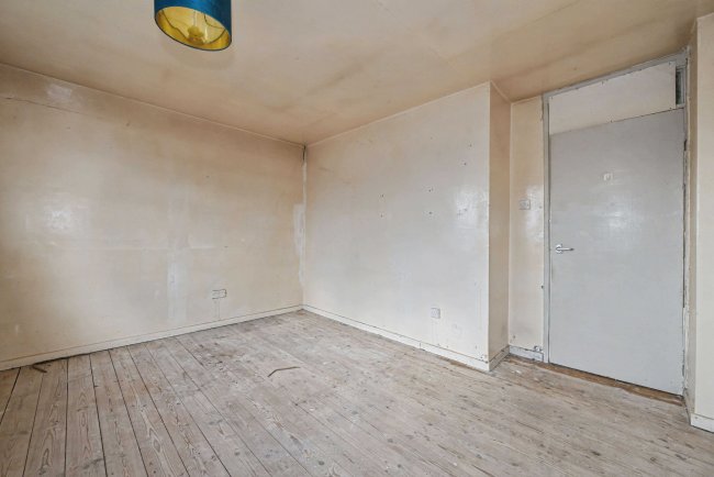 31 Garth Square, Bracknell, RG42 2HA 10