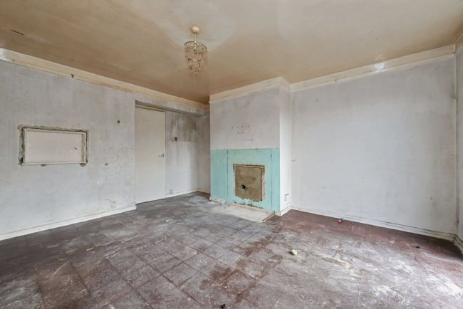 31 Garth Square, Bracknell, RG42 2HA 10