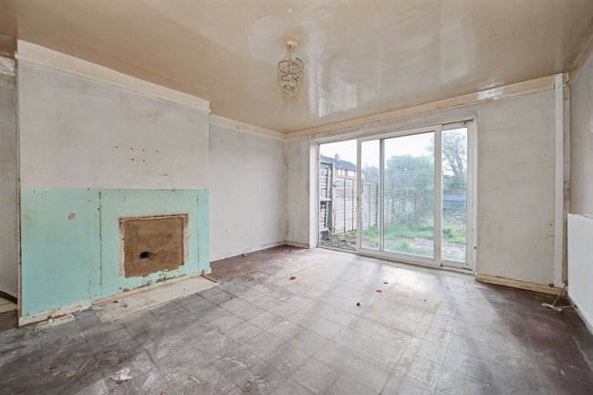 31 Garth Square, Bracknell, RG42 2HA 10