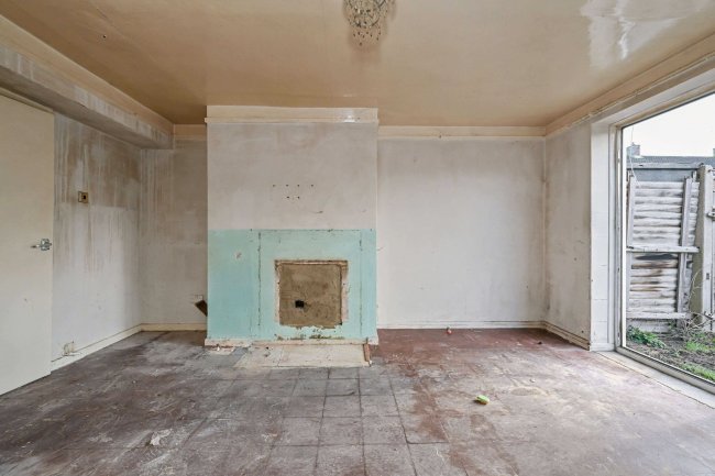 31 Garth Square, Bracknell, RG42 2HA 10