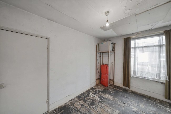 42 Northfield Road, Ealing, London, W13 9SY 3