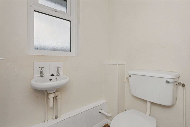 16 Falcon Close, Oxford, Oxfordshire, OX4 6EY 1