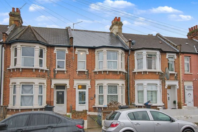 21 Sandyhill Road, Ilford IG1 2ET 3