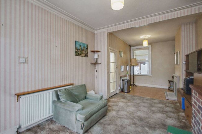 21 Sandyhill Road, Ilford IG1 2ET 3