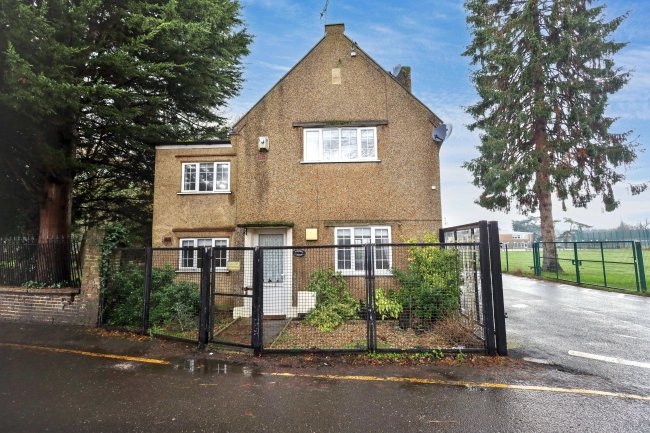 Church Cottage, 15 Church Lane, EN1 3EJ 3