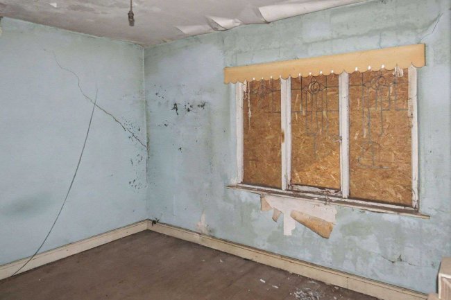 18 Lord Street, Wigan WN1 2BN 2