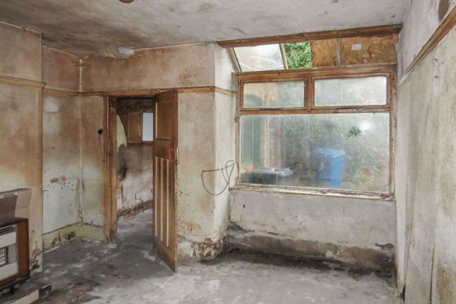 18 Lord Street, Wigan WN1 2BN 2