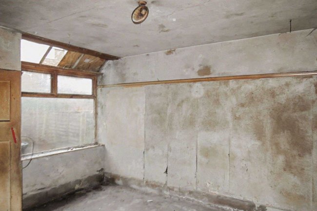 18 Lord Street, Wigan WN1 2BN 2