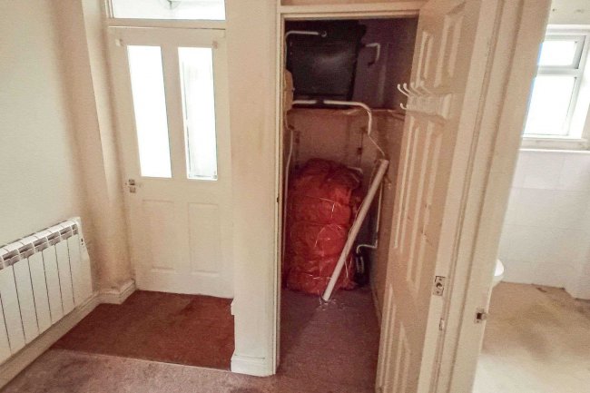 The Porter's Lodge, Queen's Court, Queen's Road, Cheltenham, GL50 2LU 8