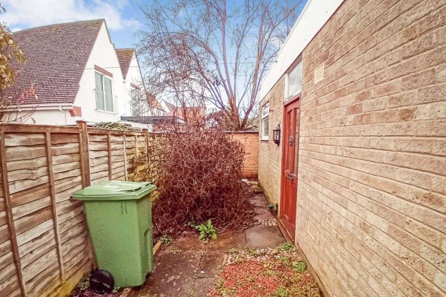 The Porter's Lodge, Queen's Court, Queen's Road, Cheltenham, GL50 2LU 8