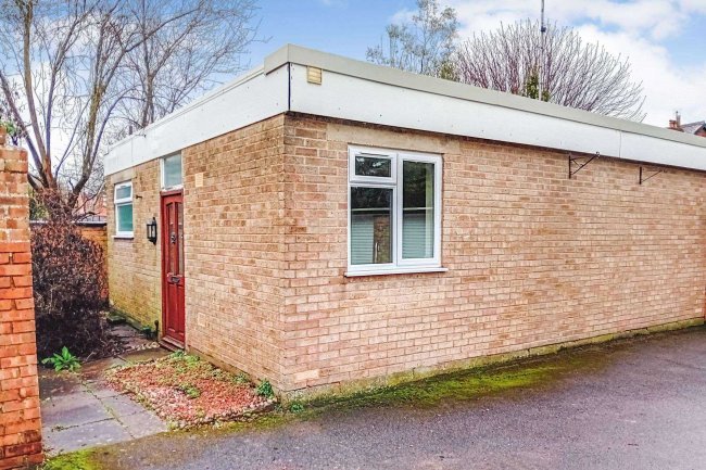 The Porter's Lodge, Queen's Court, Queen's Road, Cheltenham, GL50 2LU 8