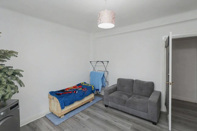 11 Hatherley Court, Hatherley Grove, London W2 5RD 1