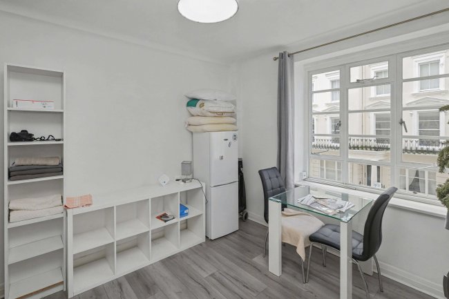 11 Hatherley Court, Hatherley Grove, London W2 5RD 1