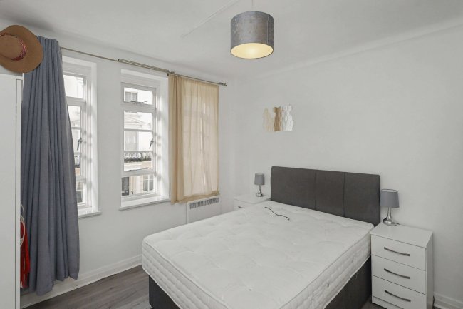 11 Hatherley Court, Hatherley Grove, London W2 5RD 1