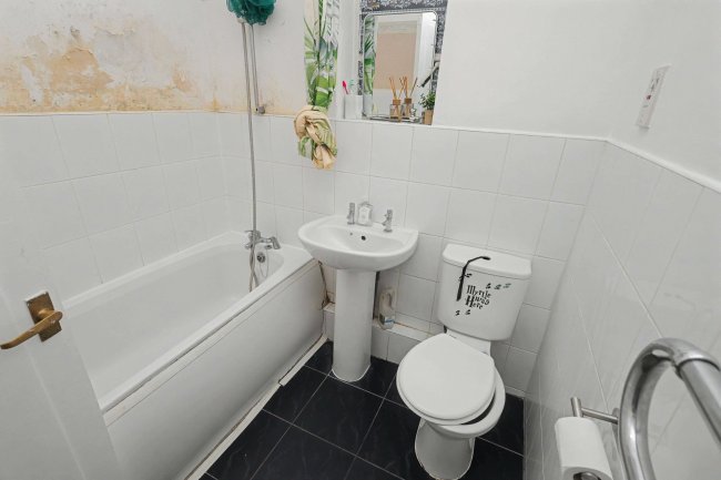 11 Hatherley Court, Hatherley Grove, London W2 5RD 1