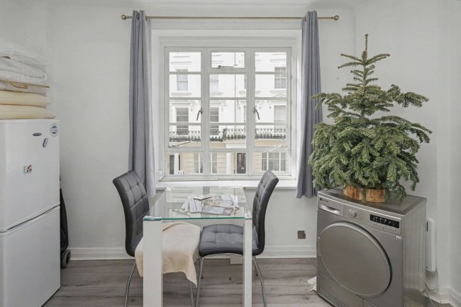 11 Hatherley Court, Hatherley Grove, London W2 5RD 1