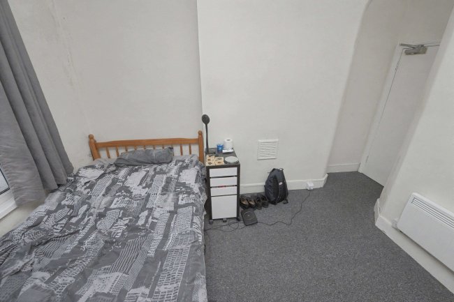 337 Selsdon Road, South Croydon, CR2 6PT 8