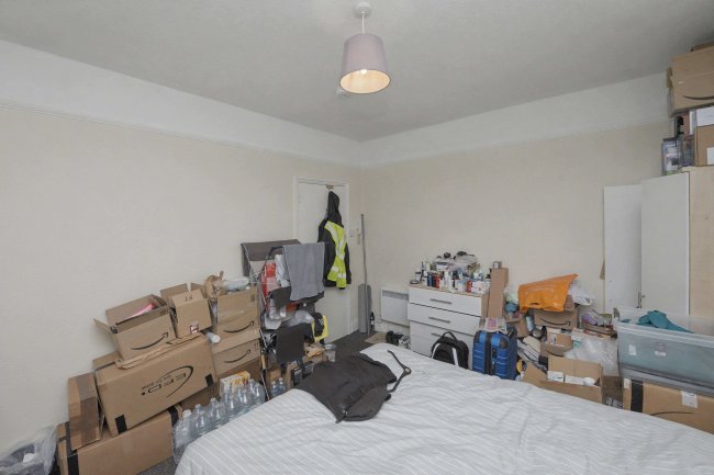 337 Selsdon Road, South Croydon, CR2 6PT 8