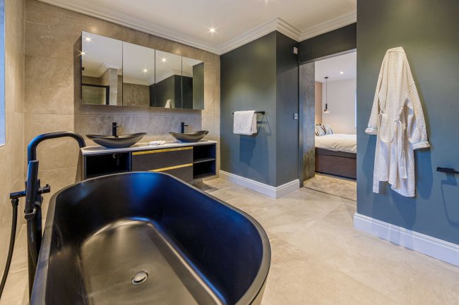 28 Oddesey Road, Borehamwood, Hertfordshire, WD6 5JP 1