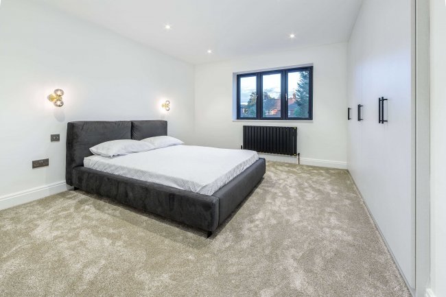 28 Oddesey Road, Borehamwood, Hertfordshire, WD6 5JP 1