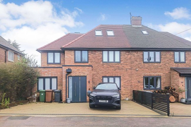 28 Oddesey Road, Borehamwood, Hertfordshire, WD6 5JP 1