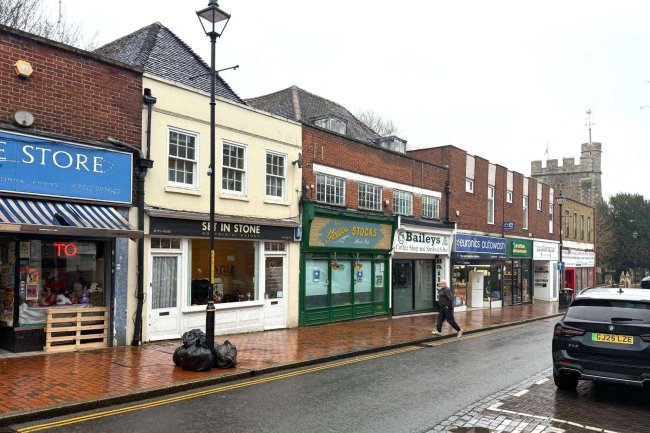 24 High Street, Sittingbourne, Kent ME10 4PD 10