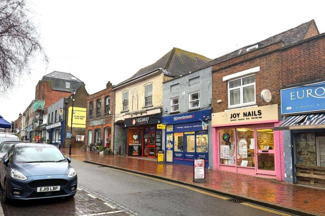 24 High Street, Sittingbourne, Kent ME10 4PD 10