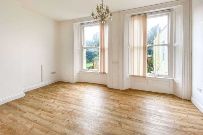 Flat 4, 5 Nelson Gardens, Stoke, Plymouth, PL1 5RH 4