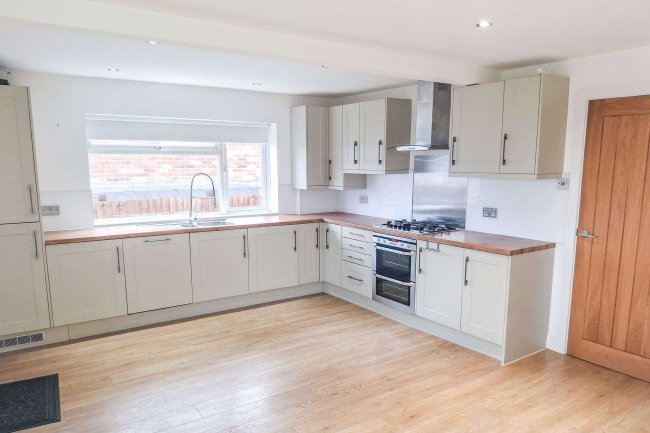 Lynmar, Greytree, Ross-on-Wye, HR9 7HU 1